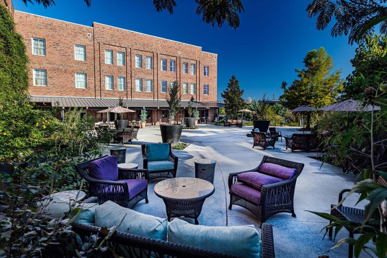 The Inn At The Crossroads Lake City Exterior photo
