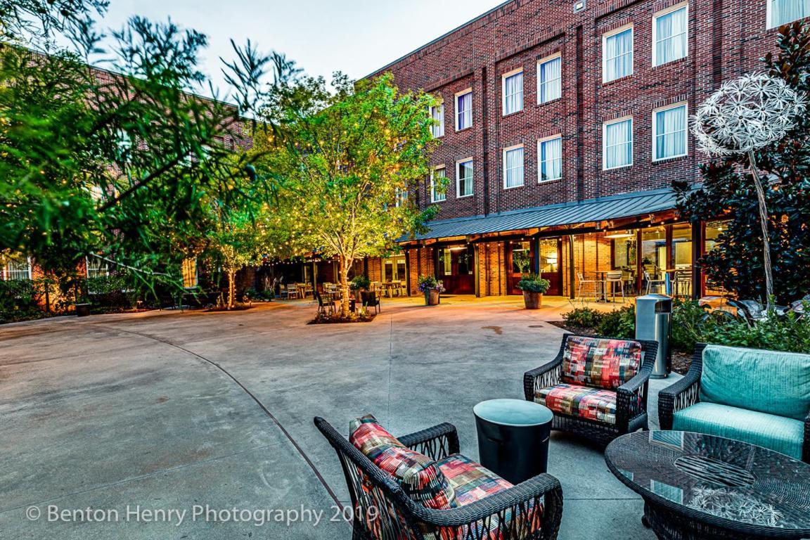 The Inn At The Crossroads Lake City Exterior photo
